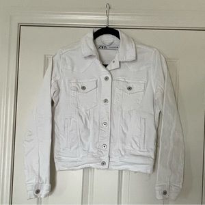 ZARA DISTRESSED JEAN JACKET